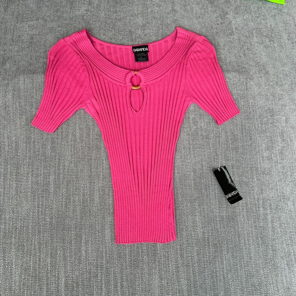 Baranda Ribbed Knit Top Womens M Fuchsia Pink Keyhole Neck with Wood-Tone Ring